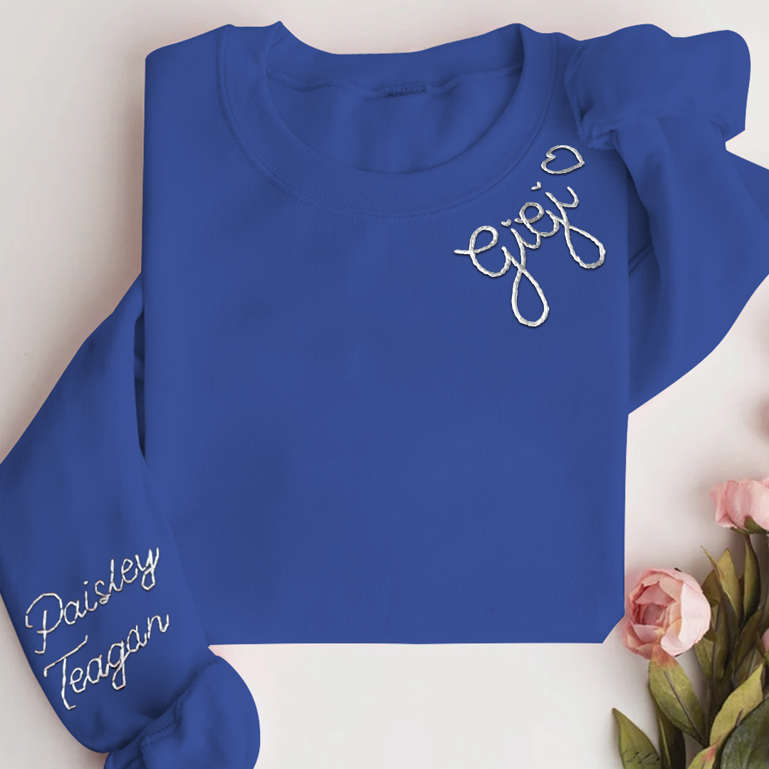 Custom Hand Embroidered Gigi Sweatshirt with Kids Name on Sleeve, Personalized Gigi Sweatshirt, Minimalist Grandma Sweater, Mothers Day Gift for Grandma Mimi Nana Gigi Gaga