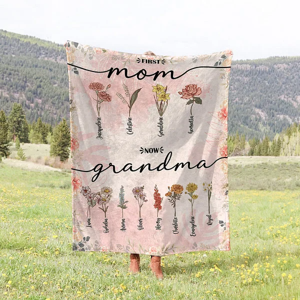 Personalised First Mom Now Grandma Birth Flower Fleece Blanket with Kid Names Women's Day Mother's Day Gift for Grandma Mom