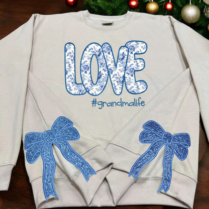 Custom Name Love Grandma Life, Glitter Christmas Bow Embellished Sweatshirt – Custom Side Bow Cut-Out Sweatshirt