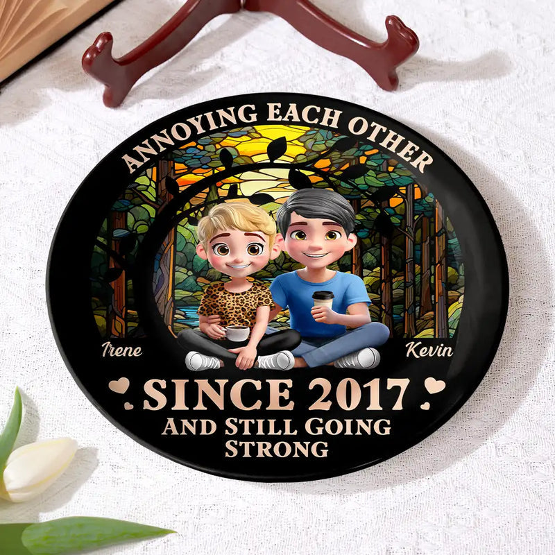 3D Effect Couple Annoying Each Other - Personalized Ceramic Plate