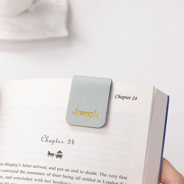 Personalised Minimalist Magnetic Leather Bookmark with Engraved Name Birthday Graduation Gift for Book Lovers Bookworm