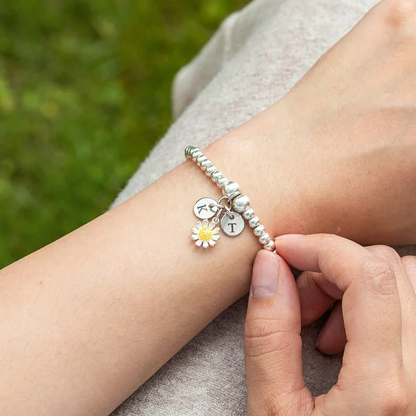 Personalized Beaded Bracelet with Daisy Charm And Engraved Initial Gift for Her Baby Shower