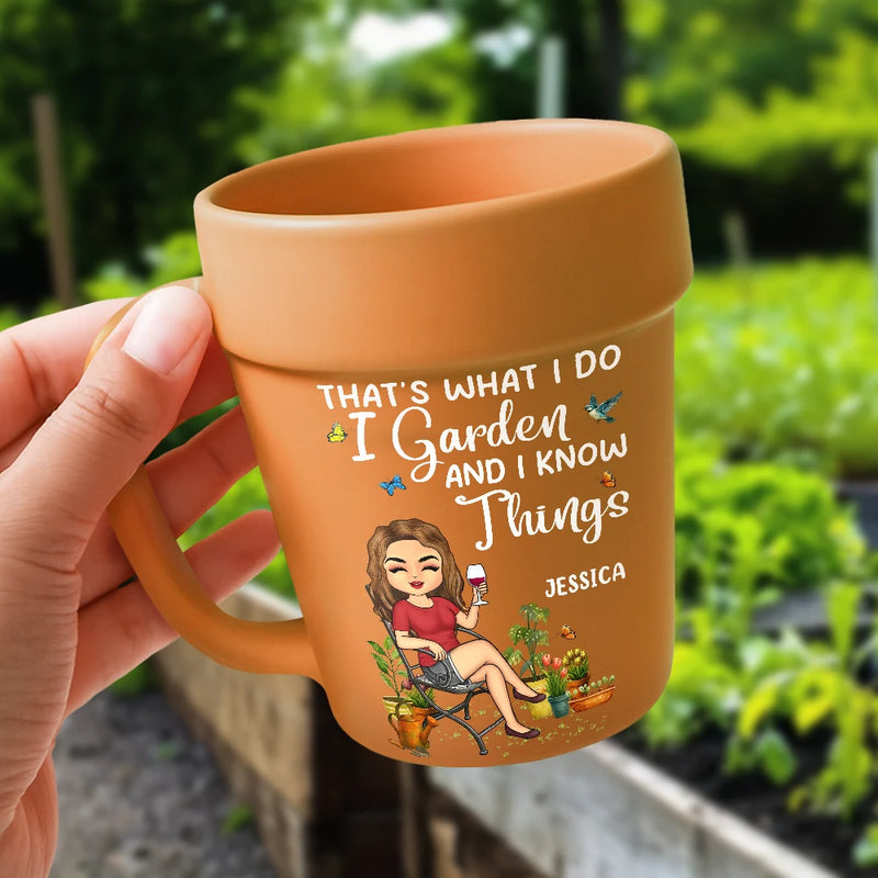 A Girl Who Loves Gardening - Personalized Plant Pot Ceramic Mug