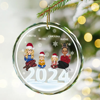 Christmas Cartoon Style 2024 Family Siblings - Personalized Circle Glass Ornament