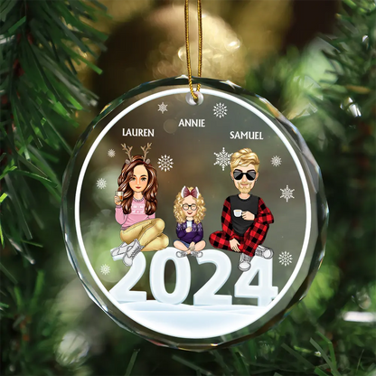 Christmas Cartoon Style 2024 Family Siblings - Personalized Circle Glass Ornament