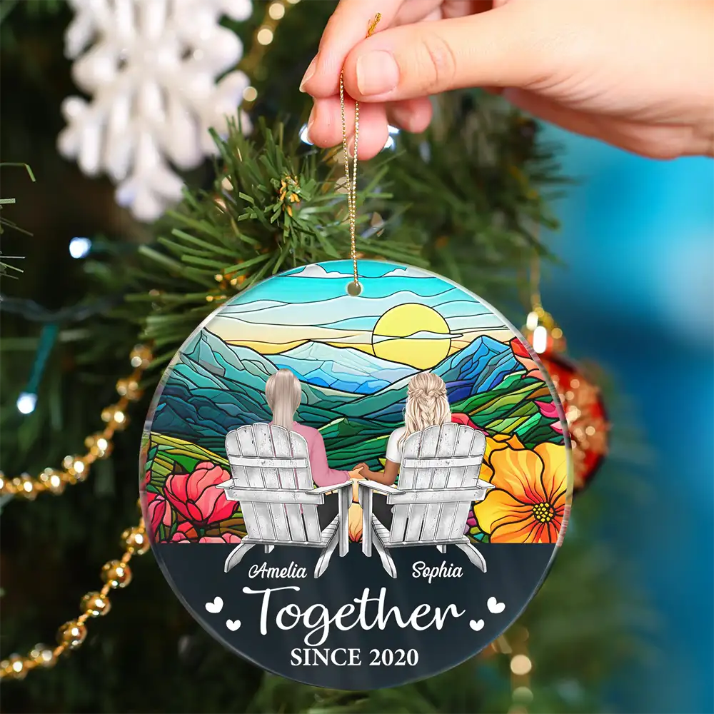 You And Me We Got This Christmas Couple - Personalized Circle Acrylic Ornament