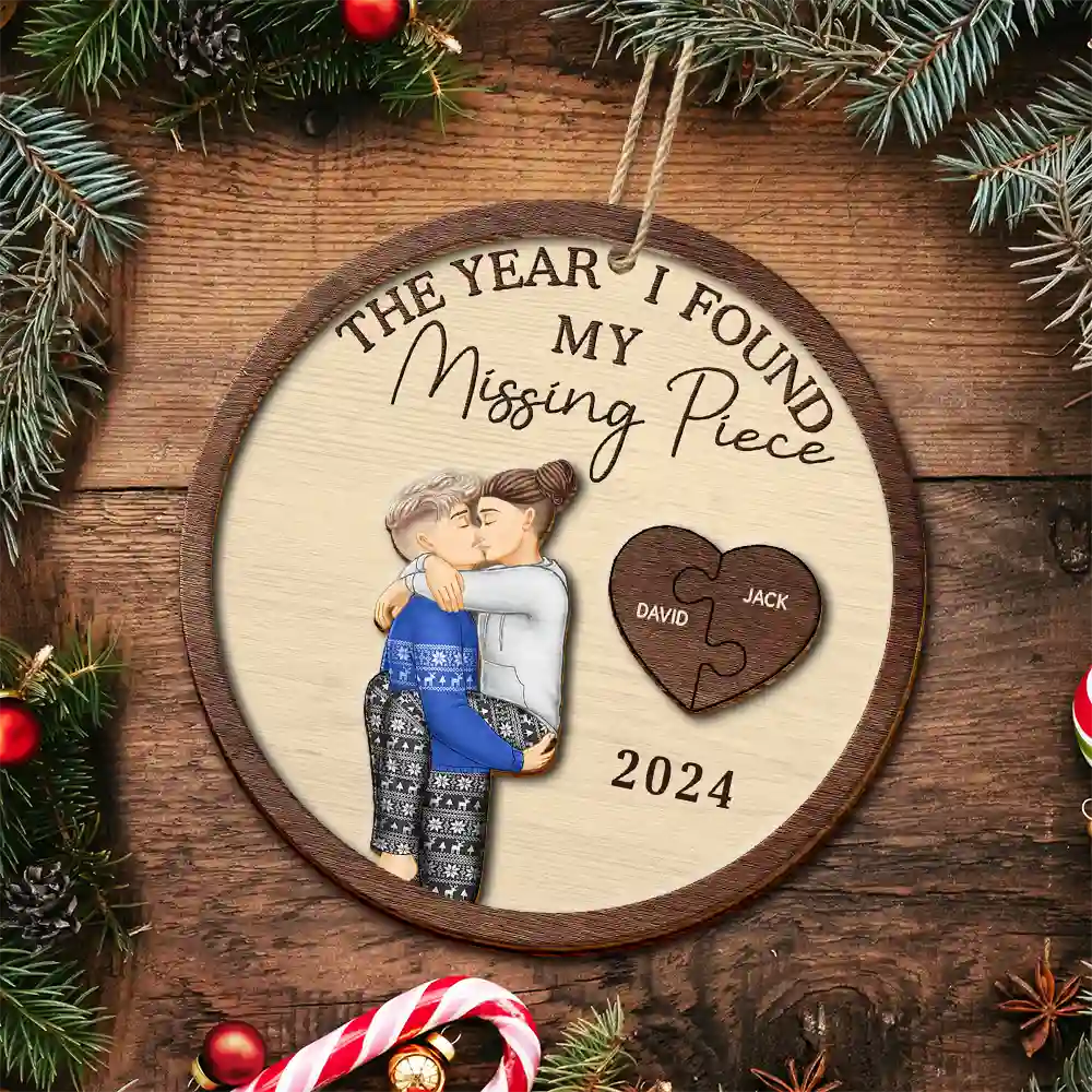 The Year I Found My Missing Piece Kissing Couples Same Gender - Personalized Wooden Ornament