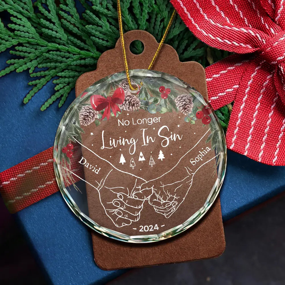 Gift For Couples - Christmas Couple Holding Hand Living In Sin - Personalized Circle Glass Ornament