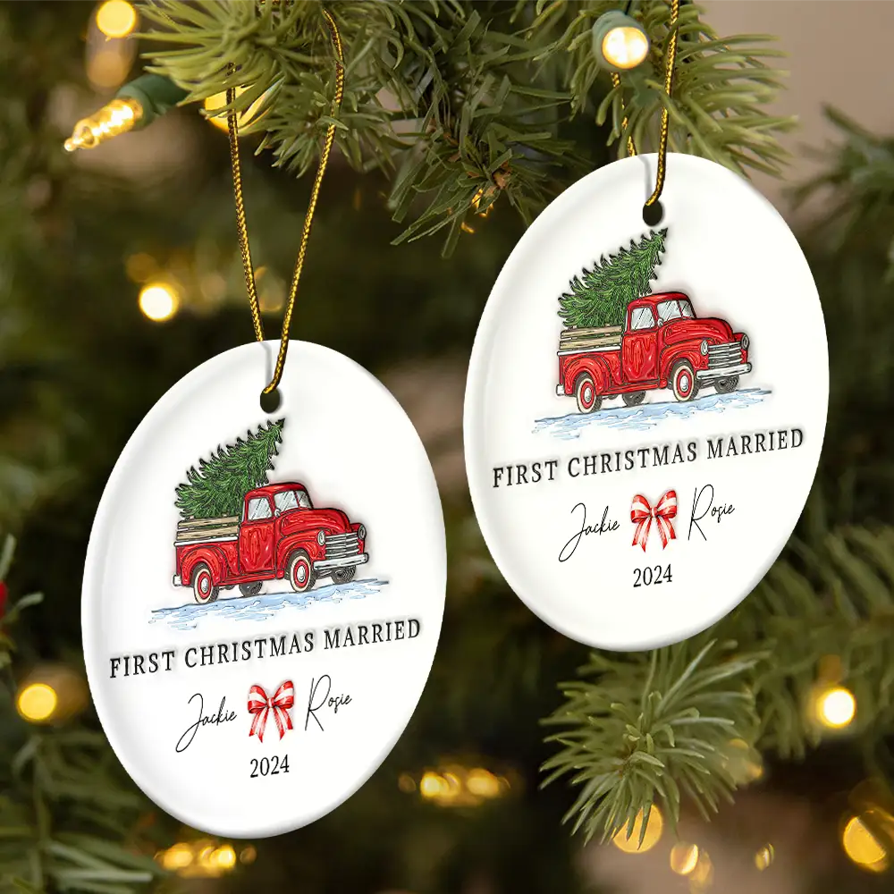 First Christmas Married Couples - 3D Inflated Effect Printed Ornament, Personalized Circle Ornament