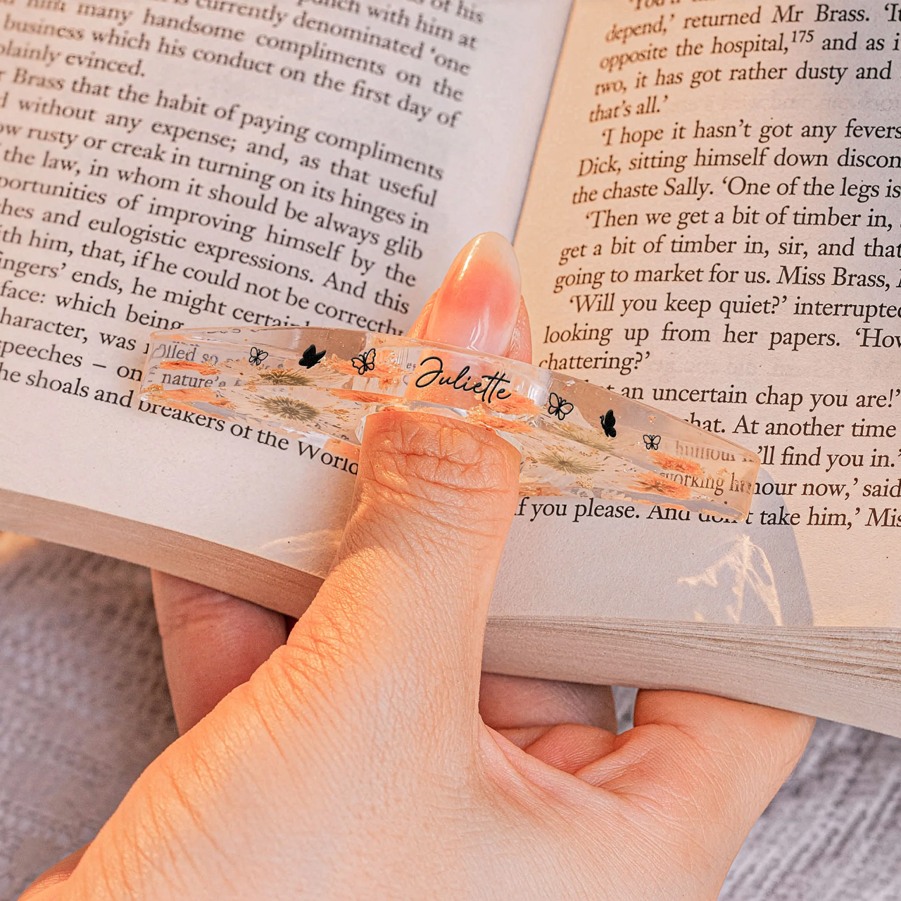 Birth Flower Book Lover - Personalized Resin Book Page Holder