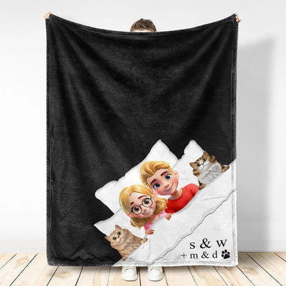 Couple & Pet Blanket, Minimal Monogram - Personalized Fleece Blanket
