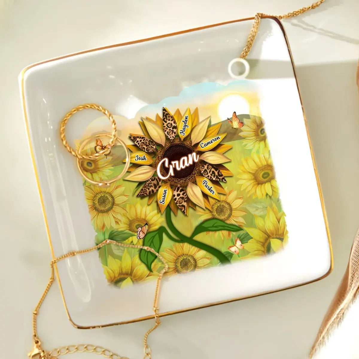 Family - Nana, Mom, Auntie Sunflower - Birthday, Loving Gift For Mother, Grandma, Grandmother - Personalized Ring Dish