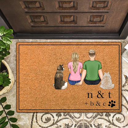 Minimal Style Couple With Pets - Personalized Doormat