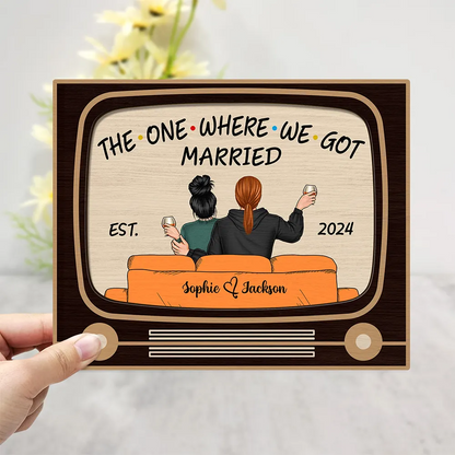 TV Show Hubby And Wifey - Personalized 2-Layered Wooden Plaque With Stand