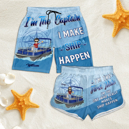 Pontoon Couple I'm The Captain I'm The First Mate - Gift For Husband, Wife, Pontooning Lovers, Lake Lovers, Travelers - Personalized Couple Beach Shorts