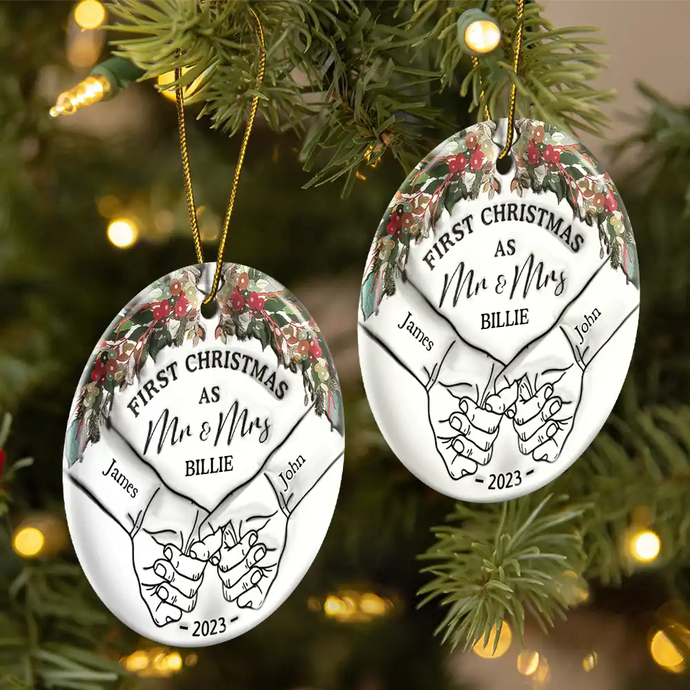 Holding Hands First Christmas Couple - 3D Inflated Effect Printed Ornament, Personalized Circle Ceramic Ornament