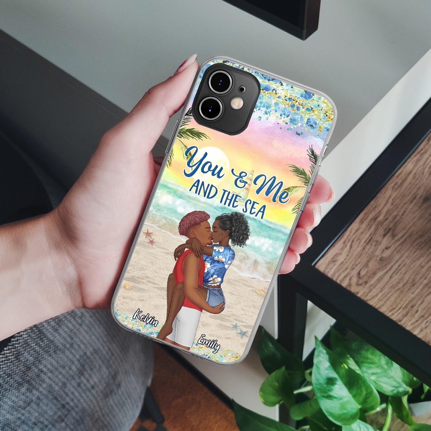 You And Me And The Sea Kissing Couple - Anniversary, Vacation, Funny Gift For Couples, Husband, Wife - Personalized Clear Phone Case