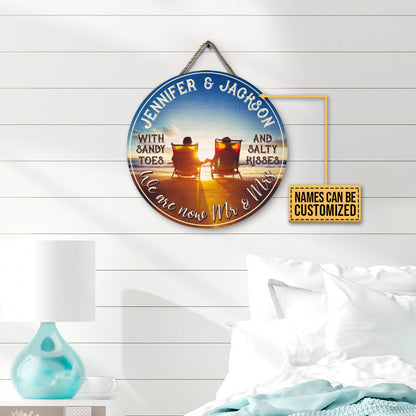 Personalized Beach Sandy Toes Salty Kisses Customized Wood Circle Sign