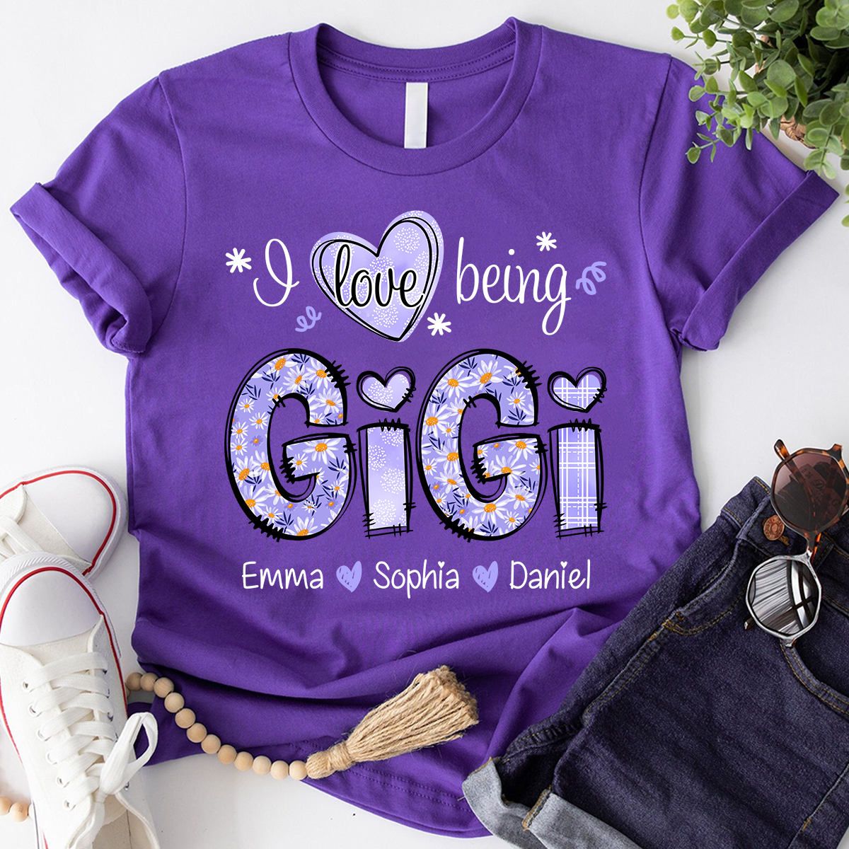 I Love Being Gigi Daisy Purple With Grandkids Mother's Day TH T-Shirt