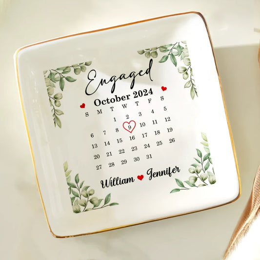 Calendar Couple Married Engaged - Personalized Ring Dish