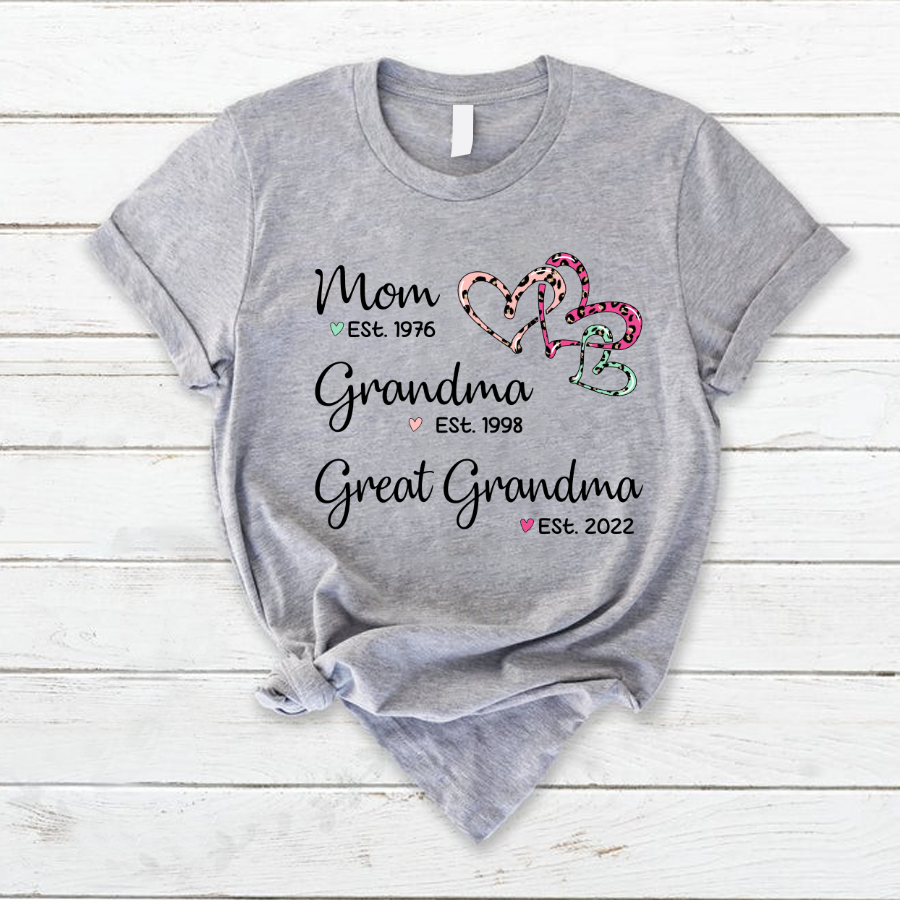 Personalized Christmas Great Grandma Shirt - Custom Mom Est Grandma Est Great Grandma Leopard T-Shirt - Unique Holiday Gift for Grandma