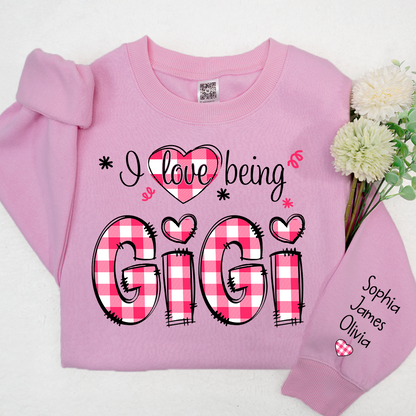 I love being Grandma Buffalo Plaid Pink And Grandkids 2024 Sweatshirt